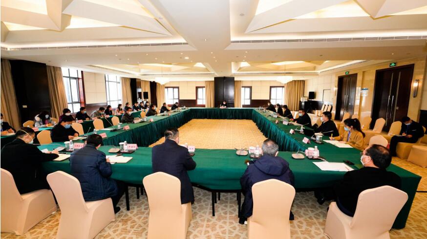 兴发游戏xf集团召开党委（扩大）会议通报进建省委常委会心灵