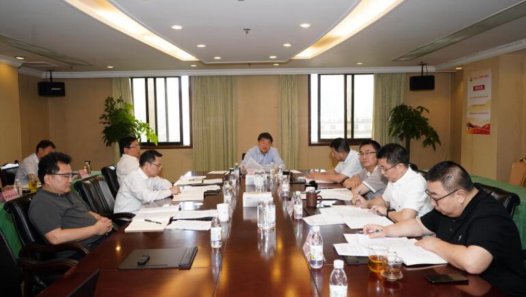 兴发游戏xf集团辅导班子召开党风廉政建设和反凋落专题民主生涯会