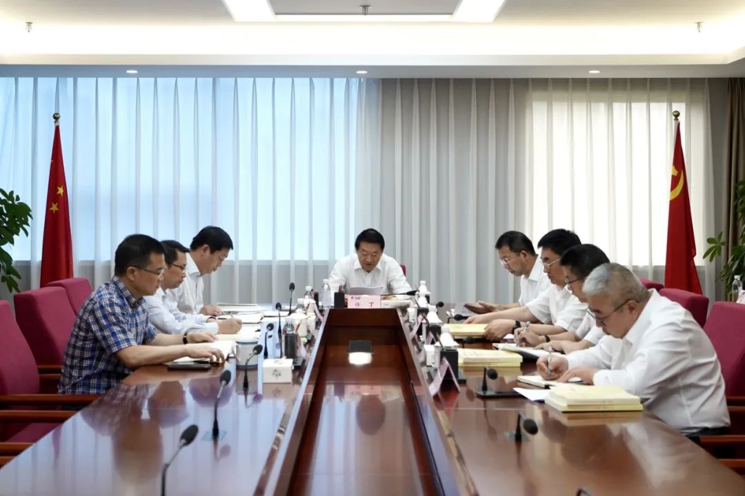 省兴发游戏xf集团党委理论进建中心组召开2023年第九次集中进建暨主题教育专题民主生涯会会前专题进建会