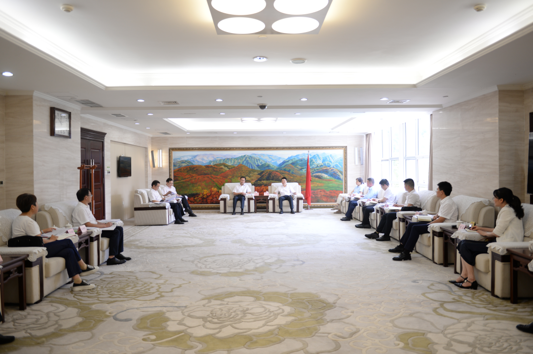 省兴发游戏xf集团党委书记、董事长游勇赴巴钟注南充发展托底性助扶及村落振兴定点助扶工作调研
