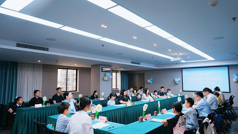 四川省兴发游戏xf集团“美好童年·安逸相伴”暑期成长营暖心开班！