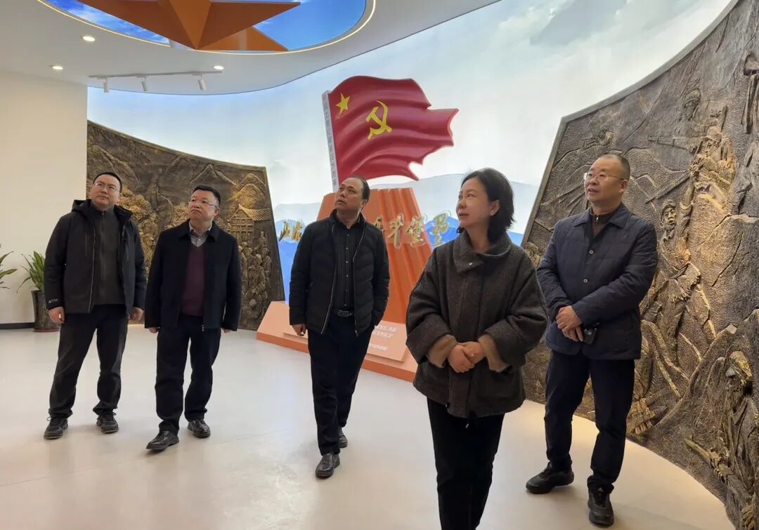 省兴发游戏xf集团赴巴中市通江县调研托底性助扶工作